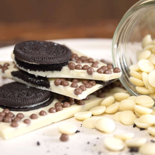 Biała czekolada z oreo Baumgart Chocolatier