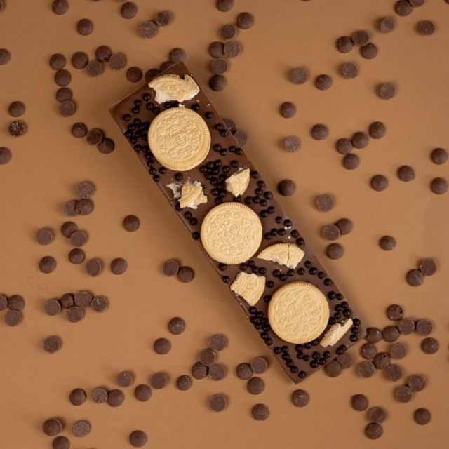 Czekolada mleczna z Golden oreo i kuleczkami   - premium