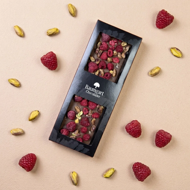 Czekolada mleczna 36% kakao - pistacja, malina liofilizowana 130 g