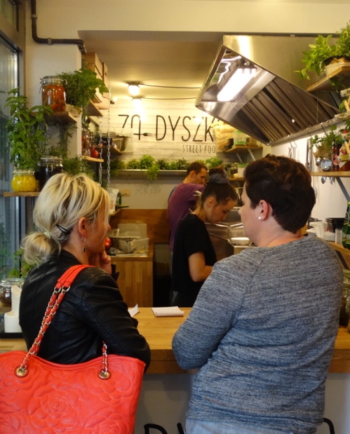 Parzenie kawy w restauracji